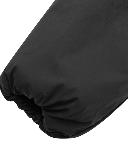 NEW BALANCE(ニューバランス)の「パデッドフーデッドロングジャケット(ダウンジャケット/コート・レディース・ライトベージュ/ダークグレー・SMALL/MEDIUM/LARGE/X-LARGE)」の10枚目の写真