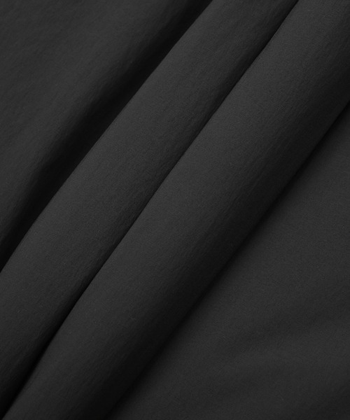 NEW BALANCE(ニューバランス)の「パデッドフーデッドロングジャケット(ダウンジャケット/コート・レディース・ライトベージュ/ダークグレー・SMALL/MEDIUM/LARGE/X-LARGE)」の12枚目の写真