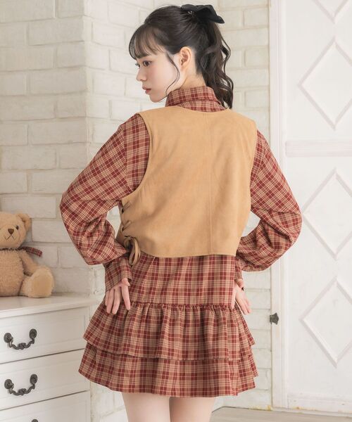 ems excite(エムズエキサイト)の「レースアップスエードベスト(ベスト・レディース・キャメル/ナチュラル・FREE)」の19枚目の写真