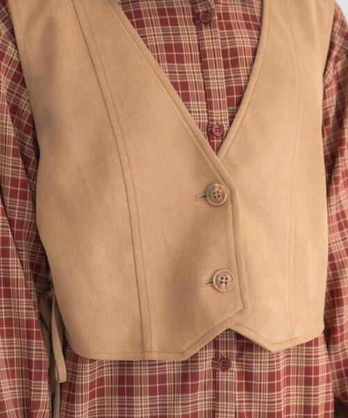 ems excite(エムズエキサイト)の「レースアップスエードベスト(ベスト・レディース・キャメル/ナチュラル・FREE)」の22枚目の写真