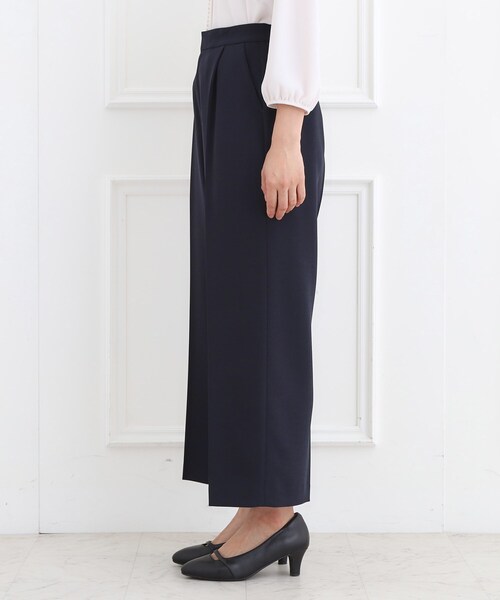 Reflect(リフレクト)の「【お仕事に◎/セットアップ可】タック入りワイドパンツ(その他パンツ・レディース・ネイビー/ライトグレー/ブラック・09/11/07/13/05/15 /17)」の9枚目の写真