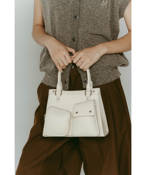 Knuth Marf（クヌースマーフ）の「multi pocket hand bag（ハンドバッグ・レディース・ホワイト/チャコール・ONE SIZE）」の5枚目の写真