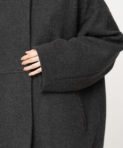 coen（コーエン）の「ライトメルトン ノーカラーミドルコート（ノーカラーコート・レディース・モカ/ナチュラル/ダークグレー・M/L）」の6枚目の写真