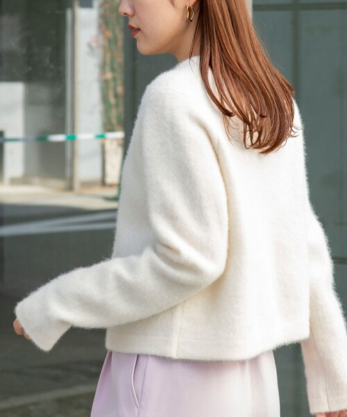 NOLLEY’S(ノーリーズ)の「ヘアリークルーネックニットジャケット(カーディガン/ボレロ・レディース・ネイビー/グレー/キナリ/ベビーピンク・38)」の7枚目の写真