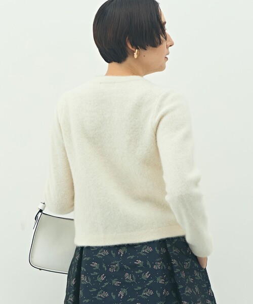 NOLLEY’S(ノーリーズ)の「ヘアリークルーネックニットジャケット(カーディガン/ボレロ・レディース・ネイビー/グレー/キナリ/ベビーピンク・38)」の15枚目の写真