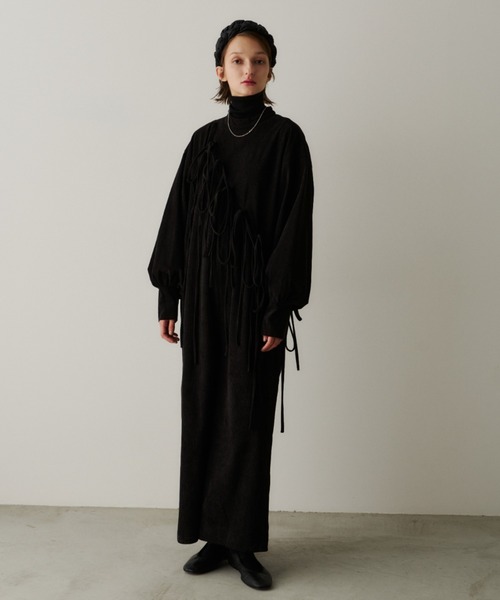 PERNA(ペルナ)の「コーデュロイリボンオールインワン(つなぎ/オールインワン・レディース・アイボリー/ブラック・LARGE/MEDIUM)」の11枚目の写真