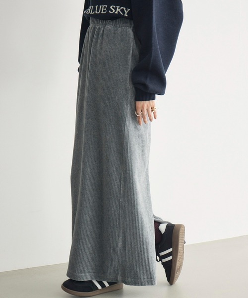 RETRO GIRL(レトロガール)の「【WEB限定】カットコールロングスカート(コーデュロイ)(スカート・レディース・ライトグレー/レッド/アイボリー/ブラック/ダークブラウン/ライトブラウン・FREE)」の17枚目の写真