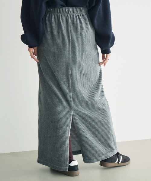 RETRO GIRL(レトロガール)の「【WEB限定】カットコールロングスカート(コーデュロイ)(スカート・レディース・ライトグレー/レッド/アイボリー/ブラック/ダークブラウン/ライトブラウン・FREE)」の18枚目の写真