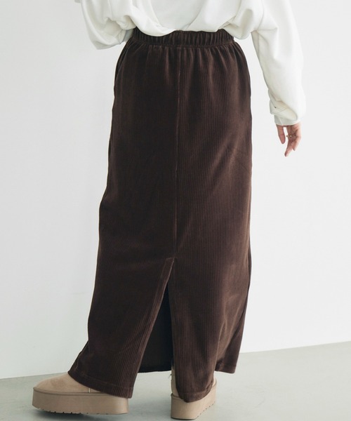 RETRO GIRL(レトロガール)の「【WEB限定】カットコールロングスカート(コーデュロイ)(スカート・レディース・ライトグレー/レッド/アイボリー/ブラック/ダークブラウン/ライトブラウン・FREE)」の9枚目の写真