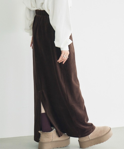 RETRO GIRL(レトロガール)の「【WEB限定】カットコールロングスカート(コーデュロイ)(スカート・レディース・ライトグレー/レッド/アイボリー/ブラック/ダークブラウン/ライトブラウン・FREE)」の8枚目の写真