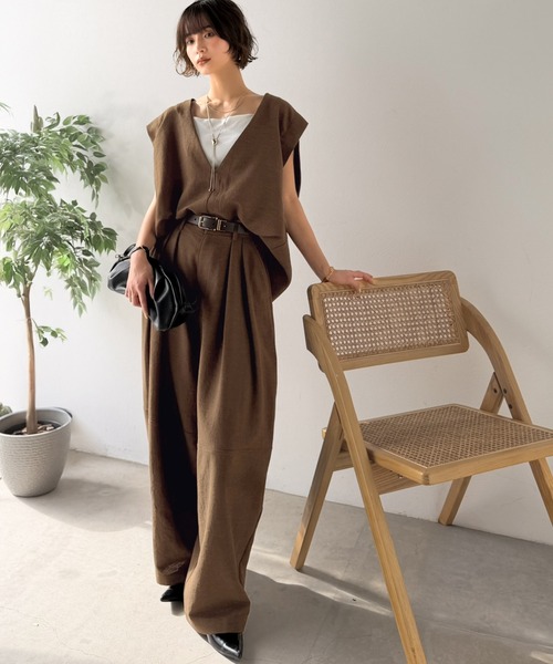Classical Evon（クラシカルエヴォン）の「【Classical Evon】シンプルな品をまとう。リネンタッチベスト（Vネック）（ベスト・レディース・ブラウン/チャコール/ブラック・MEDIUM/SMALL/X-LARGE/LARGE）」の15枚目の写真
