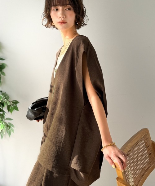 Classical Evon（クラシカルエヴォン）の「【Classical Evon】シンプルな品をまとう。リネンタッチベスト（Vネック）（ベスト・レディース・ブラウン/チャコール/ブラック・MEDIUM/SMALL/X-LARGE/LARGE）」の17枚目の写真