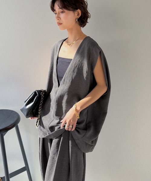 Classical Evon（クラシカルエヴォン）の「【Classical Evon】シンプルな品をまとう。リネンタッチベスト（Vネック）（ベスト・レディース・ブラウン/チャコール/ブラック・MEDIUM/SMALL/X-LARGE/LARGE）」の18枚目の写真