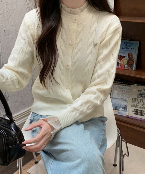 ReRe(リリ)の「シアー襟&袖ケーブル編みニットカーディガン(カーディガン/ボレロ・レディース・オフホワイト/グレー・FREE)」の5枚目の写真