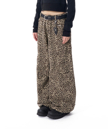 Knee Pin-tuck Leopard Cotton Pants (Brown)