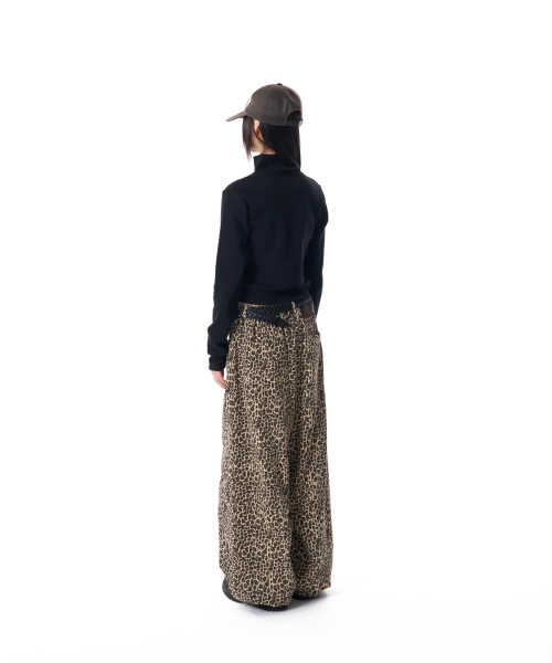 AAKAM（アーカム）の「Knee Pin-tuck Leopard Cotton Pants (Brown)（その他パンツ・レディース・その他・1/2）」の8枚目の写真