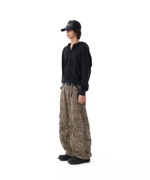 AAKAM（アーカム）の「Knee Pin-tuck Leopard Cotton Pants (Brown)（その他パンツ・レディース・その他・1/2）」の9枚目の写真