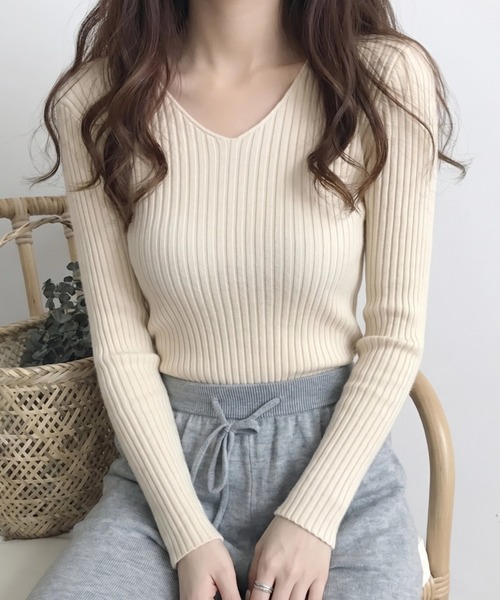 cammie(キャミー)の「Vネックリブニットトップス(ニット/セーター・レディース・ピンク/ベージュ/グレー/アイボリー/ブラック・F)」の15枚目の写真