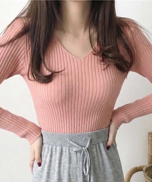cammie(キャミー)の「Vネックリブニットトップス(ニット/セーター・レディース・ピンク/ベージュ/グレー/アイボリー/ブラック・F)」の11枚目の写真