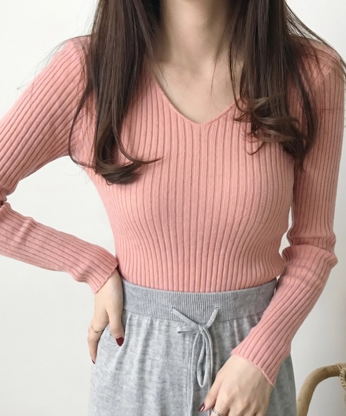 cammie(キャミー)の「Vネックリブニットトップス(ニット/セーター・レディース・ピンク/ベージュ/グレー/アイボリー/ブラック・F)」の10枚目の写真