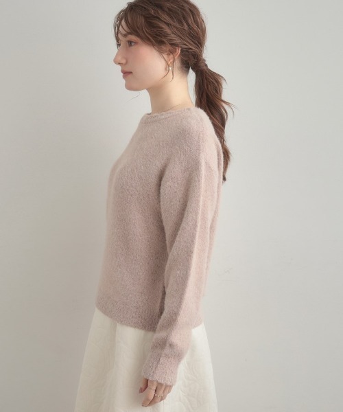 couture brooch（クチュールブローチ）の「【前後2WAY】スパンコールラメフェザー ニット（ニット/セーター・レディース・オフホワイト/チャコールグレー/ベビーピンク・42/38/36）」の8枚目の写真