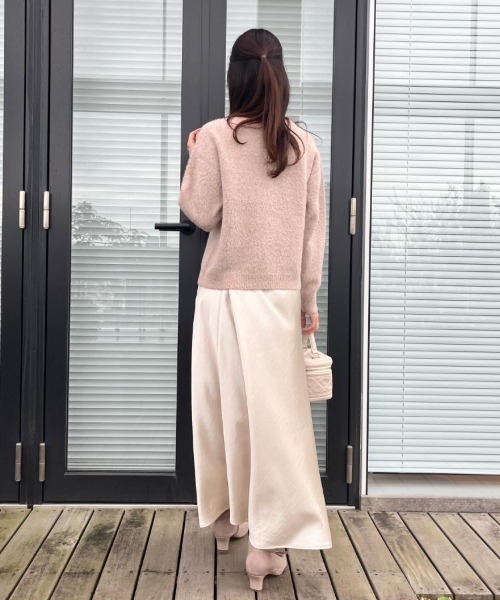 couture brooch（クチュールブローチ）の「【前後2WAY】スパンコールラメフェザー ニット（ニット/セーター・レディース・オフホワイト/チャコールグレー/ベビーピンク・42/38/36）」の19枚目の写真