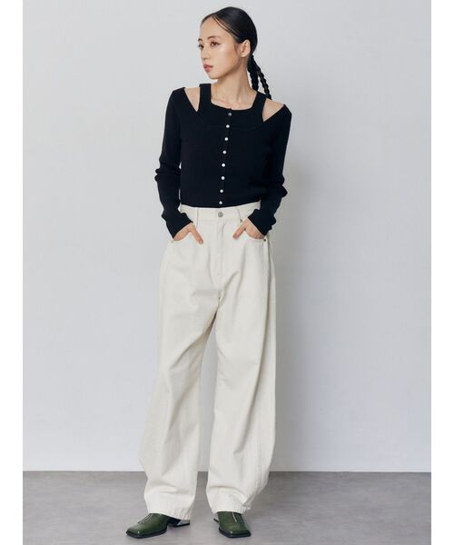 MURUA（ムルーア）の「フロントボタンデザインニット（ニット/セーター・レディース・レッド/ブラック/アイボリー・FREE）」の8枚目の写真