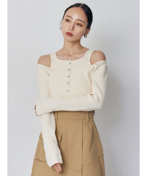 MURUA（ムルーア）の「フロントボタンデザインニット（ニット/セーター・レディース・レッド/ブラック/アイボリー・FREE）」の11枚目の写真