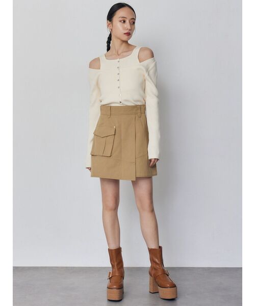 MURUA（ムルーア）の「フロントボタンデザインニット（ニット/セーター・レディース・レッド/ブラック/アイボリー・FREE）」の13枚目の写真