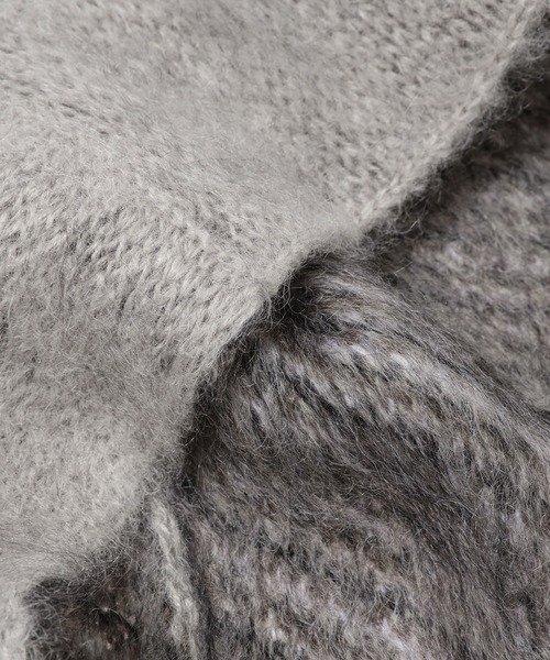 Acne Studios（アクネストゥディオズ）の「Kooded hood scarf Winter（マフラー・レディース・グレー・ONE SIZE）」の6枚目の写真
