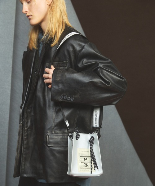 MAISON SPECIAL(メゾンスペシャル)の「《UNISEX》【THEATRE PRODUCTS】Collaboration Shoulder Mini Tote Bag/シアタープロダクツコラボレーションショルダーミニトートバッグ【MAISON SPECIAL/メゾンスペシャル】(ショルダーバッグ・メンズ・ブラック/シルバー・FREE)」の17枚目の写真