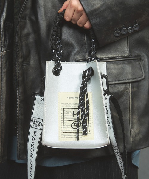 MAISON SPECIAL(メゾンスペシャル)の「《UNISEX》【THEATRE PRODUCTS】Collaboration Shoulder Mini Tote Bag/シアタープロダクツコラボレーションショルダーミニトートバッグ【MAISON SPECIAL/メゾンスペシャル】(ショルダーバッグ・メンズ・ブラック/シルバー・FREE)」の18枚目の写真