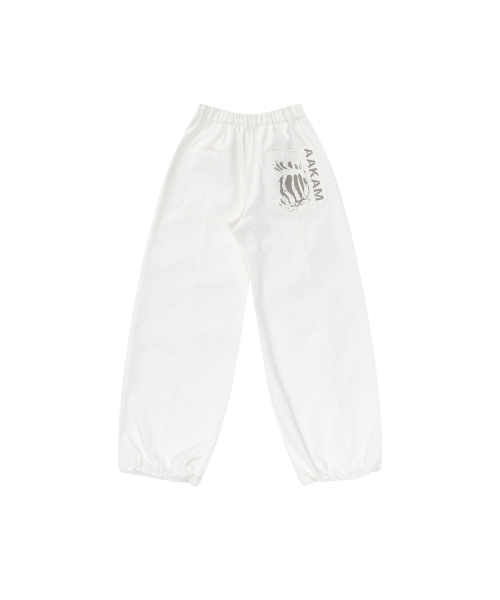 セール】Knee Pin-tuck Printed Denim Pants (White)（デニムパンツ