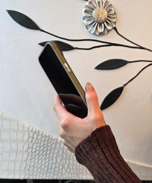 Loco Ocean（ロコオーシャン）の「ニュアンスデザイン 刺繍風 星 月/ スマホカバー iPhoneケース ( 14 / 15 / 16 / 17 )（スマホケース/カバー・レディース・ブラック・iPhone 14/iPhone 15/iPhone 16）」の4枚目の写真