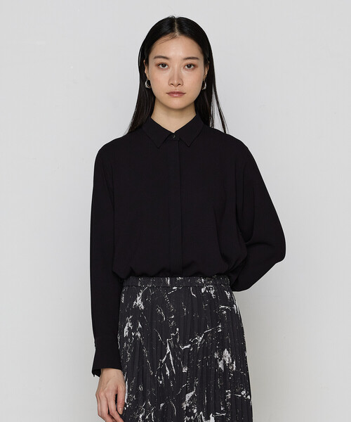 COMME CA(コムサ)の「〔 TALLサイズ 〕 トリアセジョーゼット シャツ(シャツ/ブラウス・レディース・ホワイト/グリーン系その他/ブラック・15号/13号)」の3枚目の写真