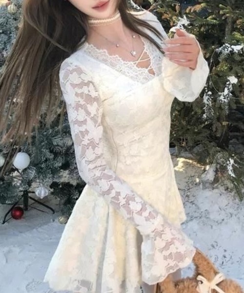 セール】【2026春夏新作】Vネック総レースフレアミニワンピース