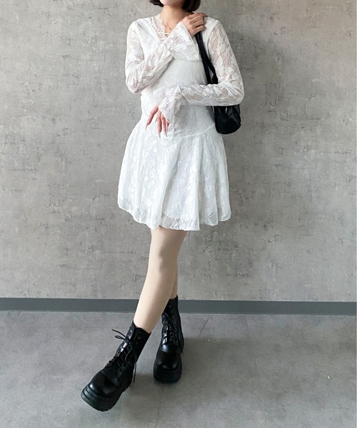 Mejoul(メジュール)の「Vネック総レースフレアミニワンピース(ワンピース・レディース・ホワイト・M/L)」の4枚目の写真