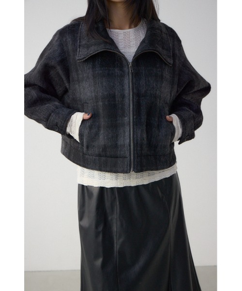 AZUL by moussy（アズールバイマウジー）の「【着丈バリエ】シャギースタンドコート（チェスターコート・レディース・ブラウン/ブラック系その他/グレー・MEDIUM/SMALL）」の4枚目の写真