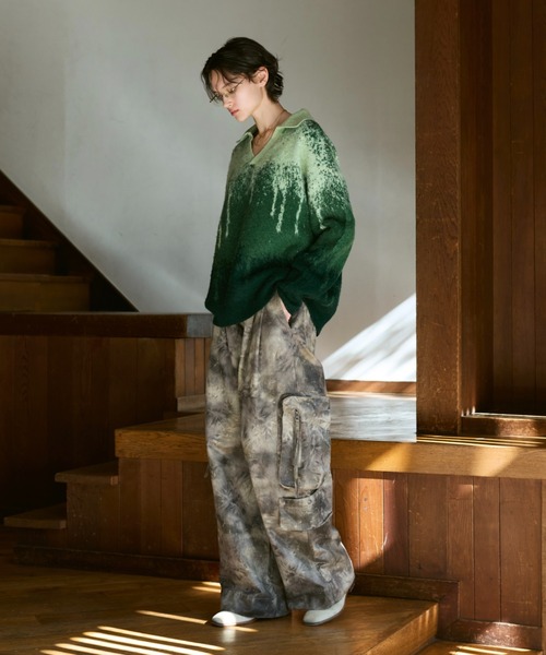 soerte(ソエルテ)の「All-Over Pattern Military Cargo Pants / ワイドミリタリーカーゴパンツ(カーゴパンツ・メンズ・カーキ/ベージュ・3/2/1)」の4枚目の写真