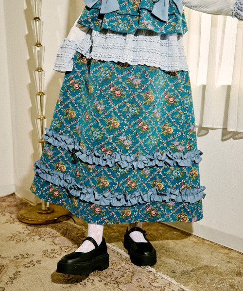 kutir(クティール)の「【クティールとレトロ】ゴブランフリルスカート(スカート・レディース・レッド/アイボリー/ベージュ/ブルー・SMALL/MEDIUM)」の4枚目の写真