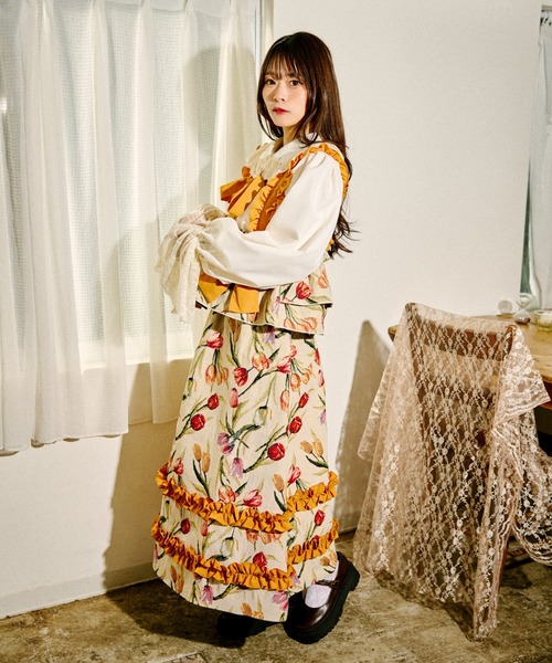 kutir(クティール)の「【クティールとレトロ】ゴブランフリルスカート(スカート・レディース・レッド/アイボリー/ベージュ/ブルー・SMALL/MEDIUM)」の6枚目の写真