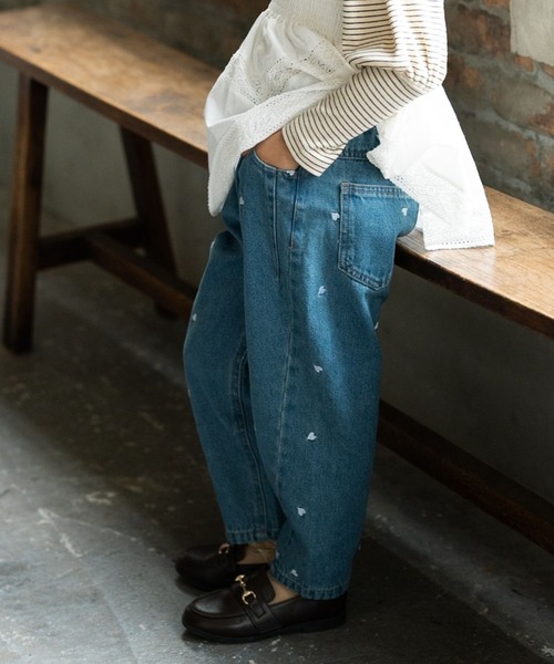 アトリエデニム・メルシー(ハート刺繍) タックテーパードデニム