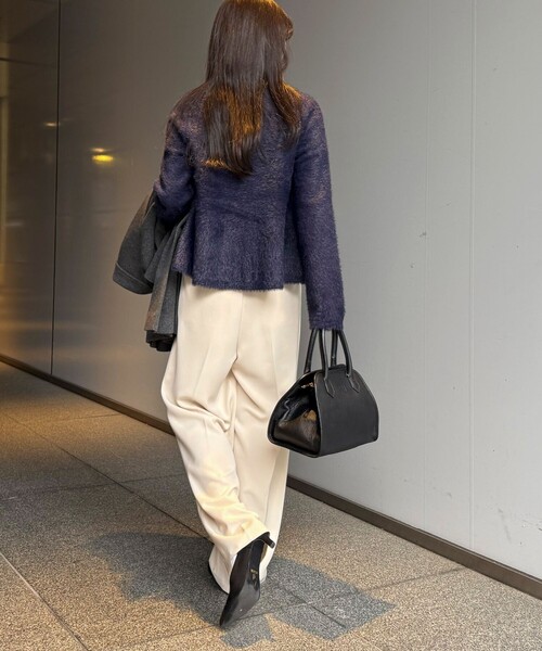 fredy emue（フレディエミュ）の「シャギーペプラムニットプルオーバー（ニット/セーター・レディース・ネイビー/ブラウン/チャコールグレー/オフホワイト・38）」の20枚目の写真