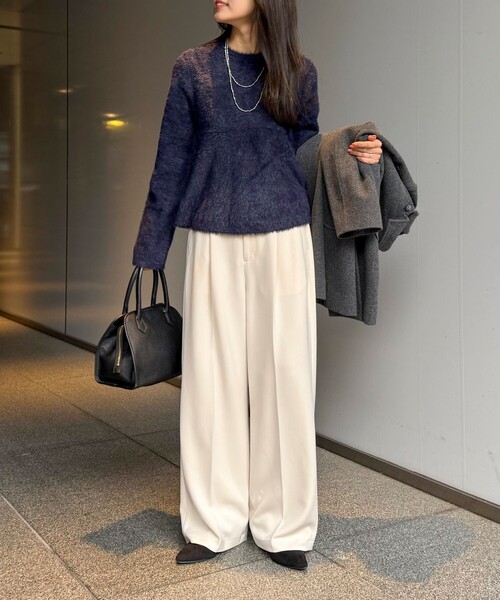 fredy emue（フレディエミュ）の「シャギーペプラムニットプルオーバー（ニット/セーター・レディース・ネイビー/ブラウン/チャコールグレー/オフホワイト・38）」の22枚目の写真