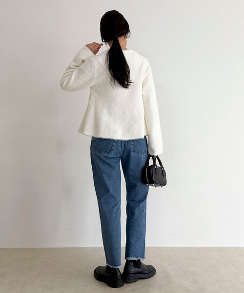 fredy emue（フレディエミュ）の「シャギーペプラムニットプルオーバー（ニット/セーター・レディース・ネイビー/ブラウン/チャコールグレー/オフホワイト・38）」の7枚目の写真