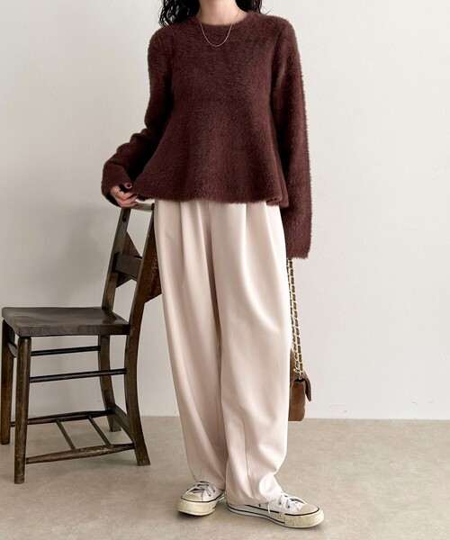 fredy emue（フレディエミュ）の「シャギーペプラムニットプルオーバー（ニット/セーター・レディース・ネイビー/ブラウン/チャコールグレー/オフホワイト・38）」の14枚目の写真