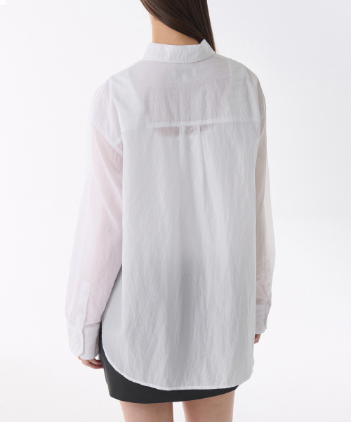 MUSINSA STANDARD WOMAN（ムシンサスタンダードウーマン）の「ウィメンズリラックスドダブルポケットシアークリンケルシャツ[ホワイト]（シャツ/ブラウス・レディース・その他・SMALL/MEDIUM/LARGE/X-SMALL）」の4枚目の写真