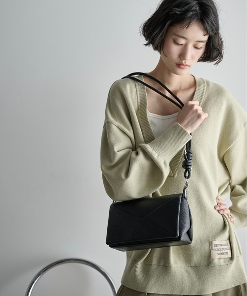 THE YOn（ザヨン）の「ノットストラップフラップショルダーバッグ（ショルダーバッグ・レディース・ブラック/セージグリーン/ピンク・FREE）」の5枚目の写真