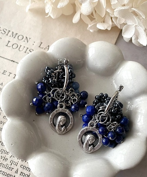 tone(トーン)の「【mallelabrocante/マルラブロカント】天然石とヴィンテージメダイの着せ替えフープピアス/金属アレルギー対応(ピアス(両耳用)・レディース・ブラック/ブルー/ホワイト・FREE)」の13枚目の写真