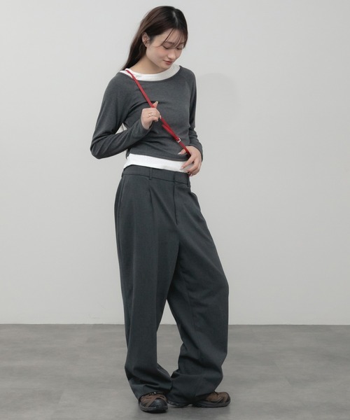 HEILIS(ヘイリス)の「レイヤード風ボートネックカットソー/ グレー ブラック カットソー トップス レイヤード ドッキング 春服 秋服 冬服 長袖 トップス 韓国 ガーリー 無地 カジュアル シンプル ノームコア(Tシャツ/カットソー・レディース・グレー/ブラック・FREE)」の8枚目の写真